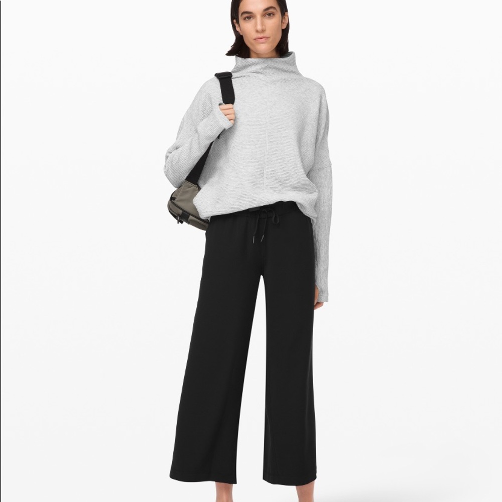 Lululemon On the Fly Wide-Leg 7/8 Pant Woven